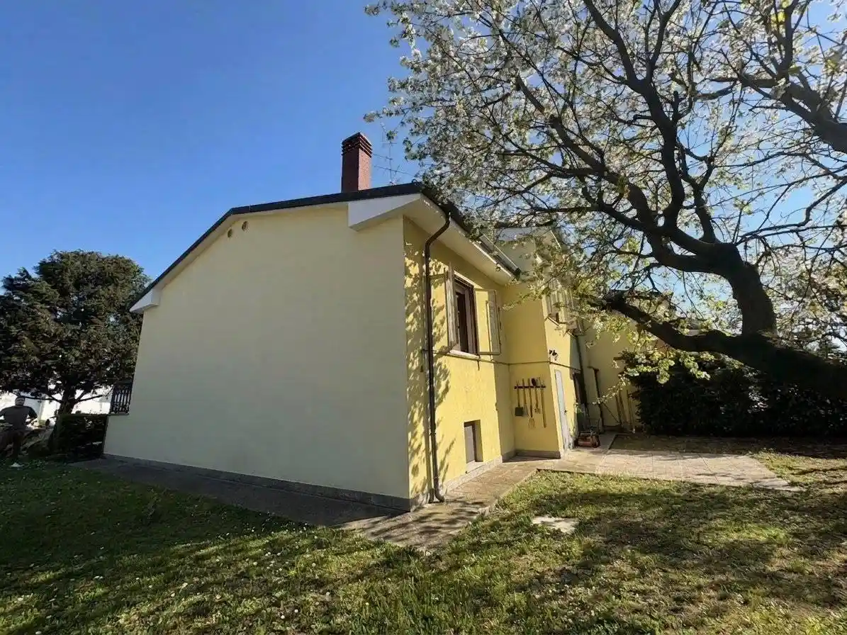 Villa in vendita a Poggio Rusco