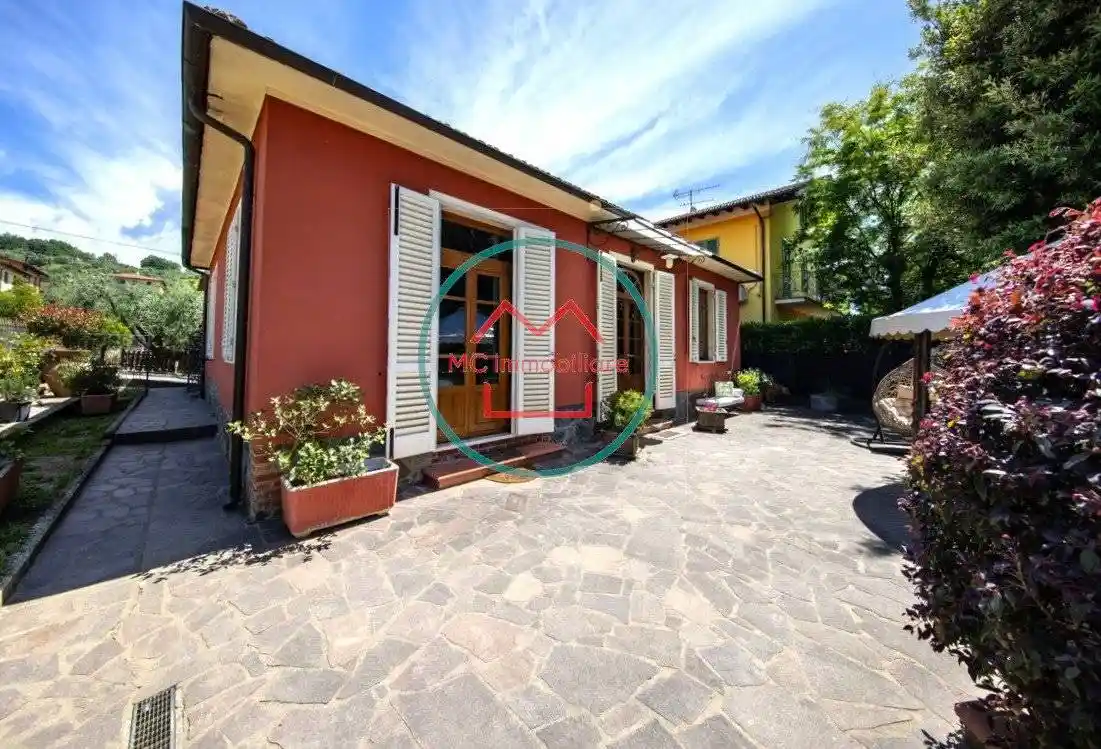 Villa in vendita a Pescia