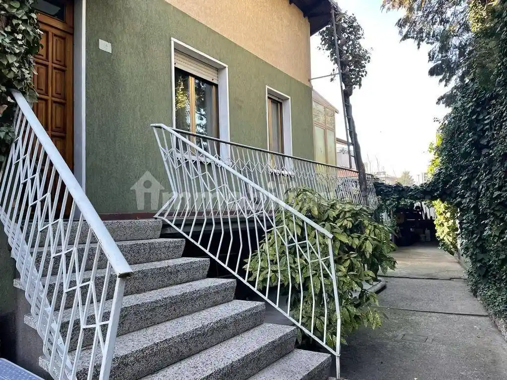 Villa in vendita a San Giorgio Su Legnano