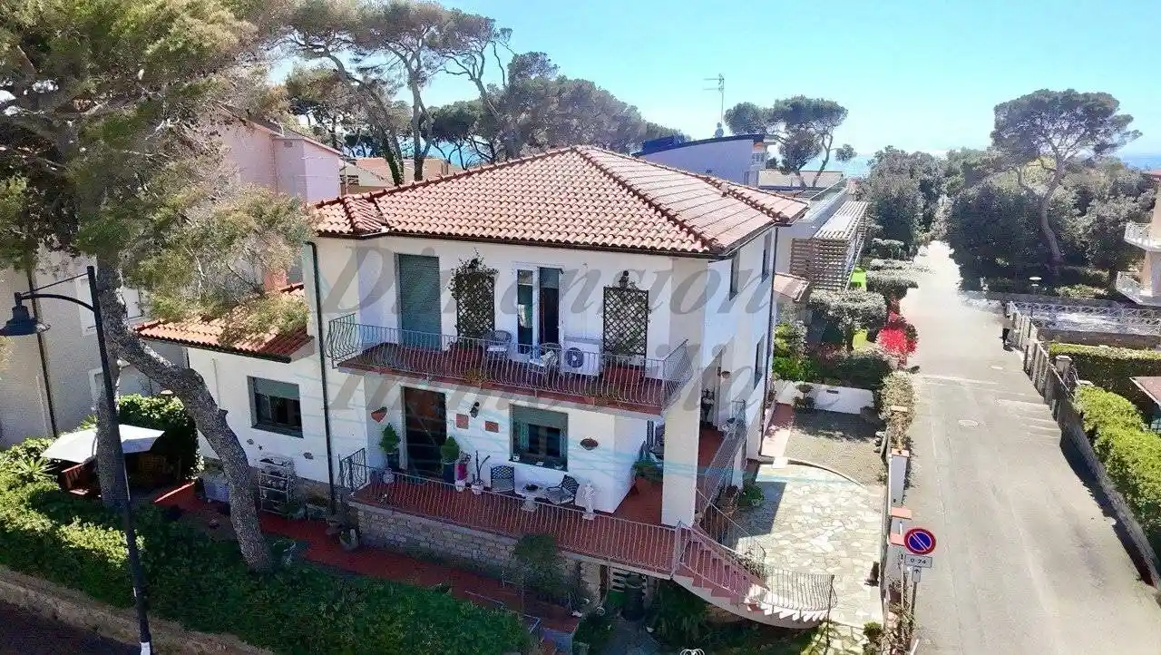 Villa in vendita a Rosignano Marittimo