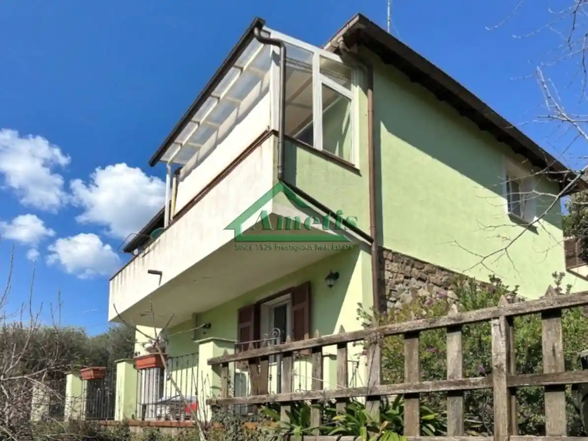 Villa in vendita a Diano Arentino