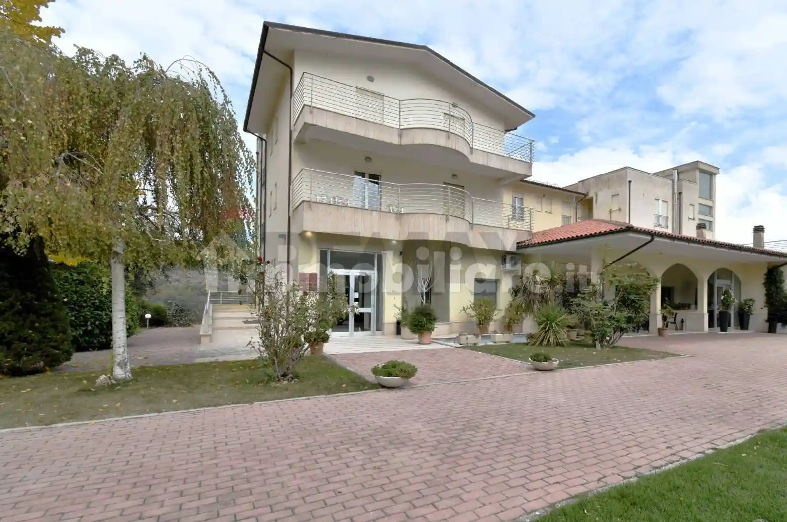 Palazzo - Edificio in vendita a Bugnara