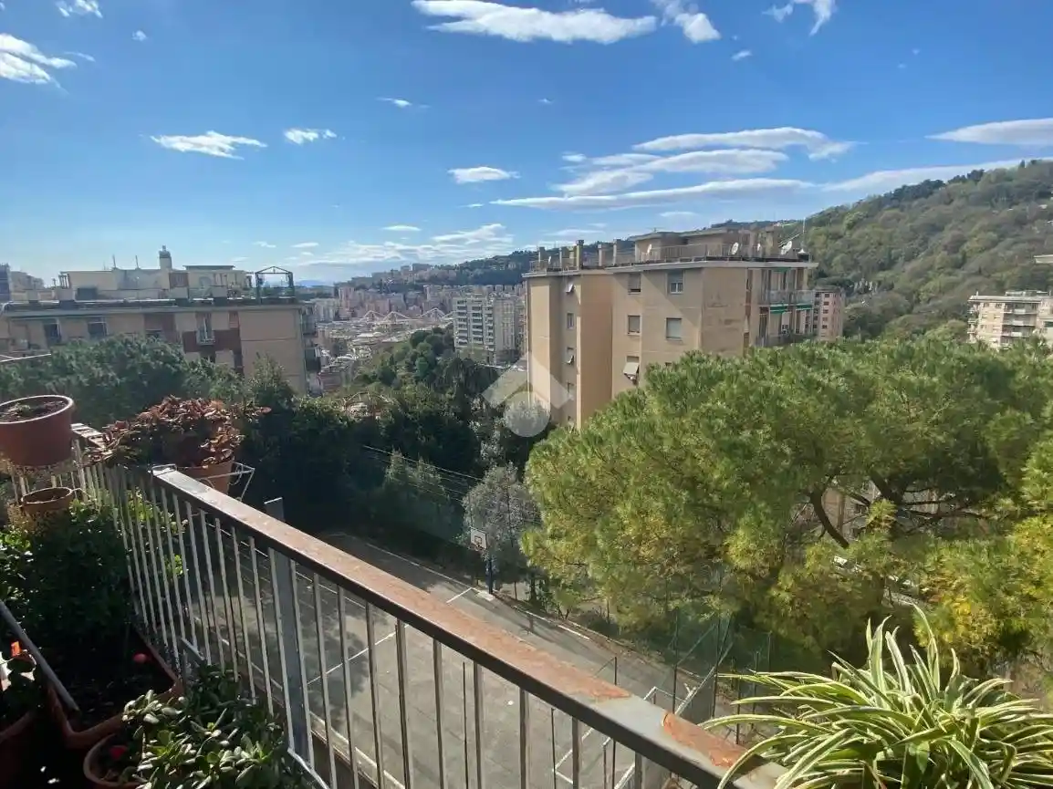 Appartamento in vendita a Genova