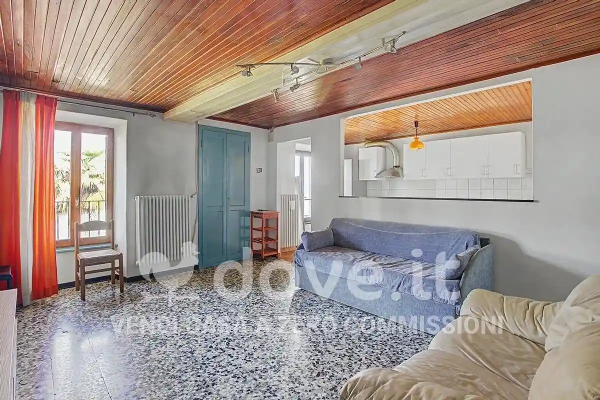 Appartamento in vendita a Cadegliano-Viconago