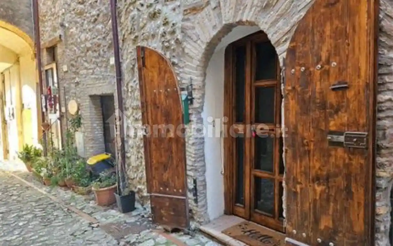 Appartamento in vendita a Penna in Teverina