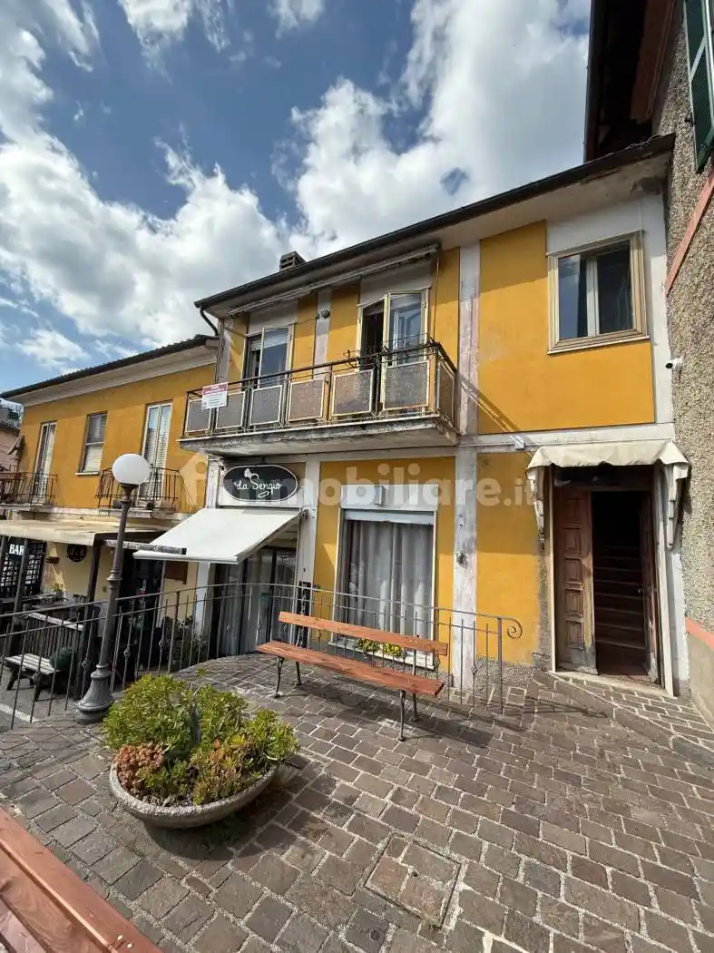Palazzo - Edificio in vendita a Colli sul Velino