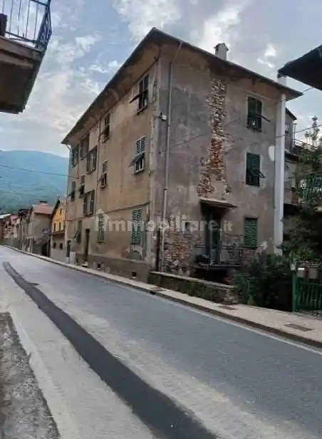 Appartamento in vendita a Isola del Cantone