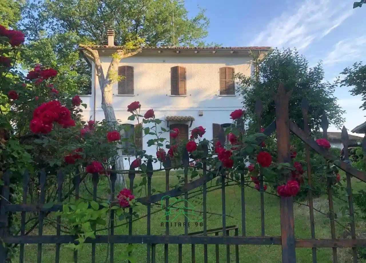 Rustico - Casale in vendita a Fano