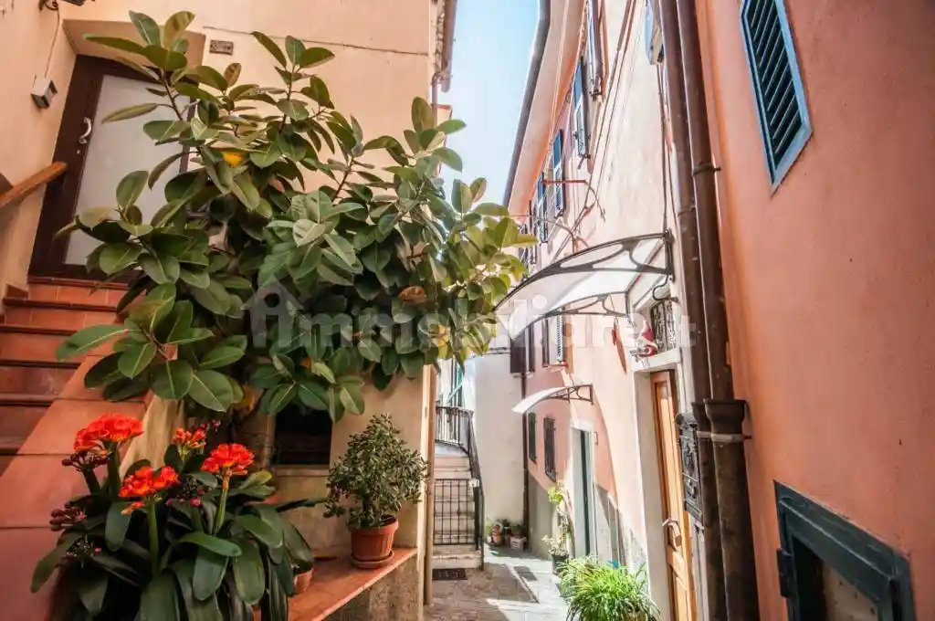 Villa in vendita a La Spezia