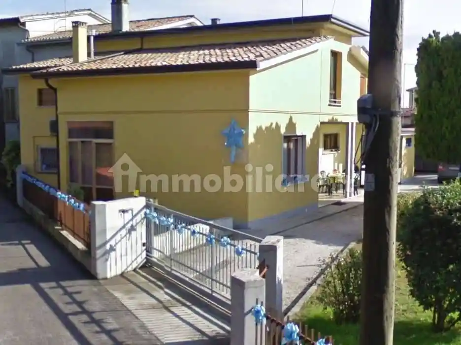 Casa indipendente in vendita a Carmignano di Brenta
