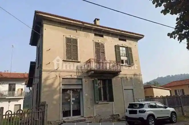 Casa indipendente in vendita a Fino Mornasco