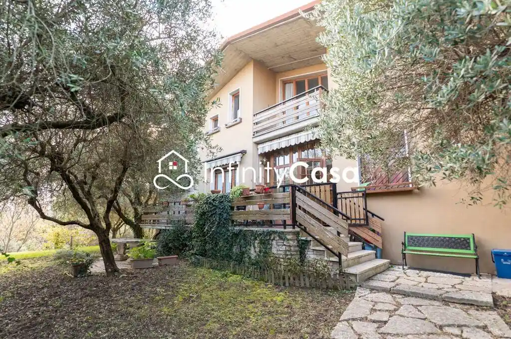 Villa in vendita a Sona