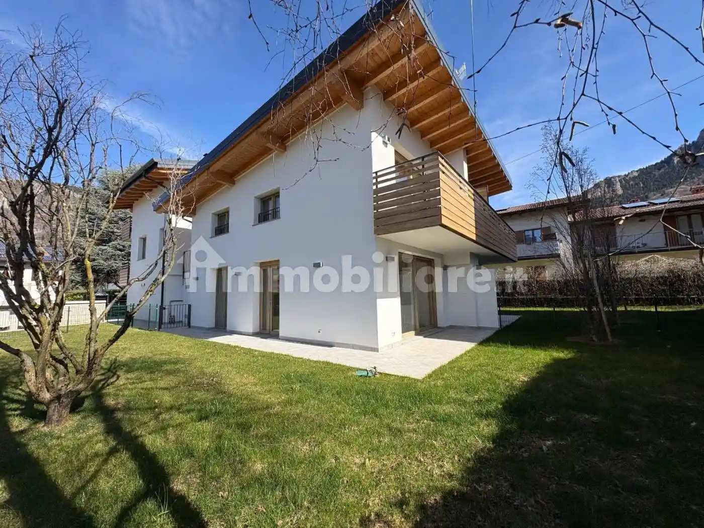 Villa in vendita a Castione della Presolana