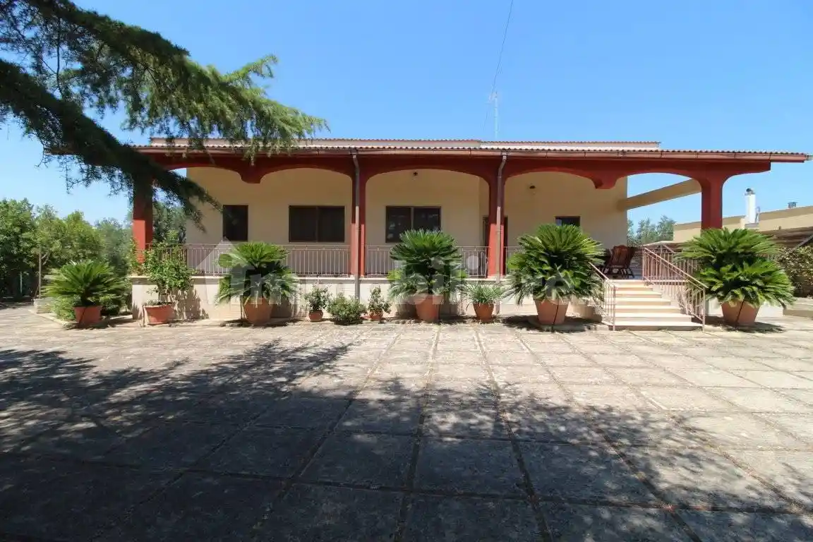 Villa in vendita a Villa Castelli