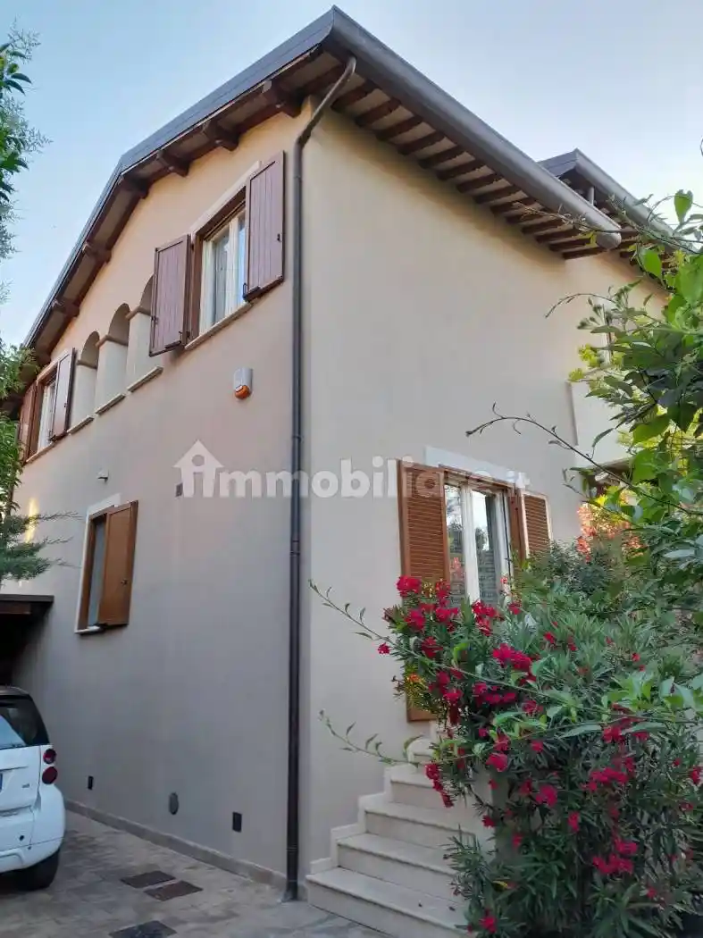 Villa in vendita a Foligno