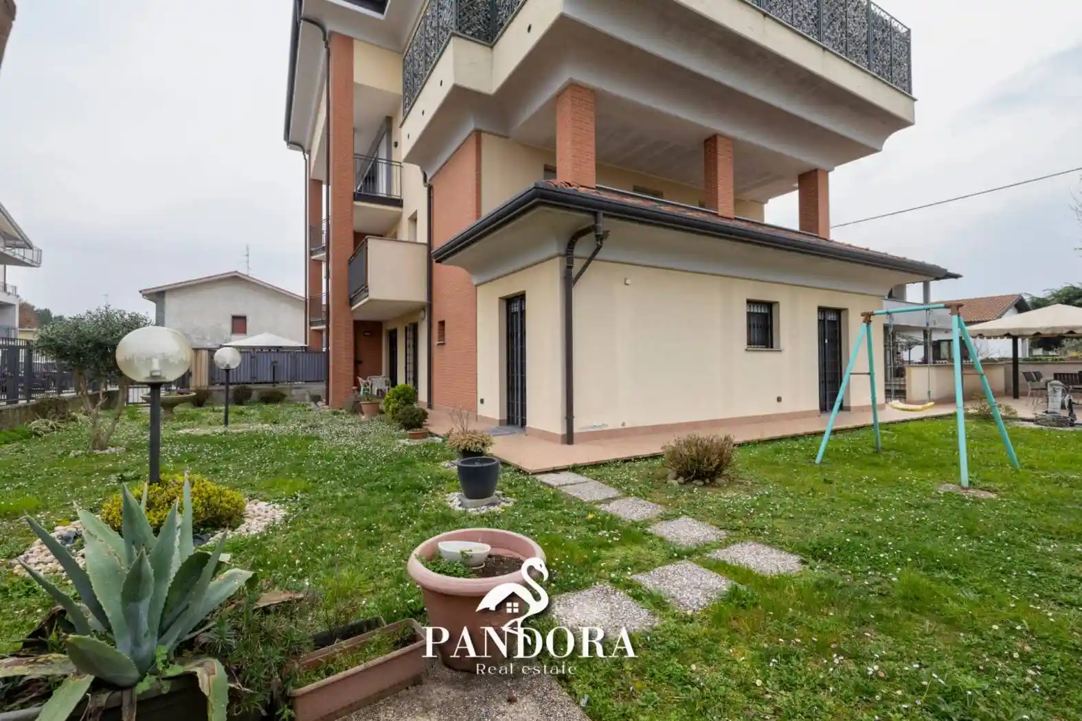 Appartamento in vendita a Ferno