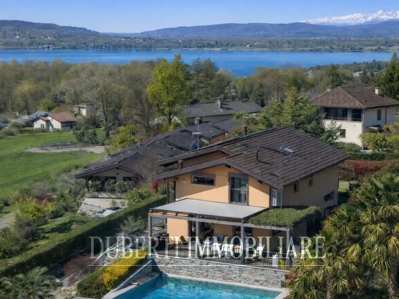 Villa in vendita a Varese