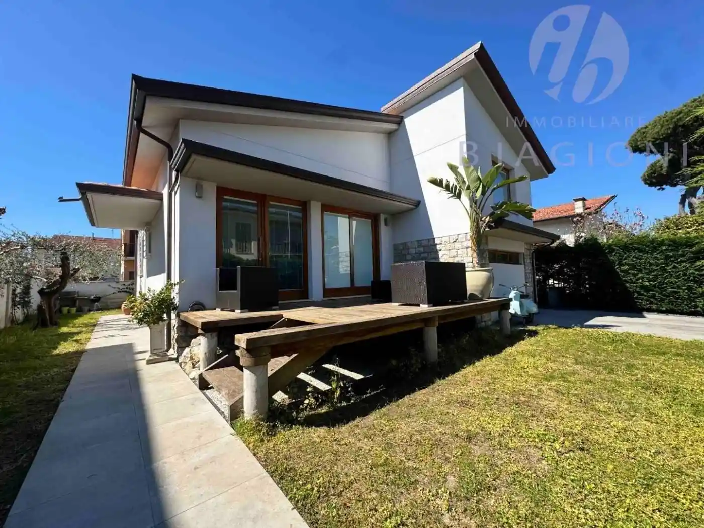 Villa in vendita a Camaiore