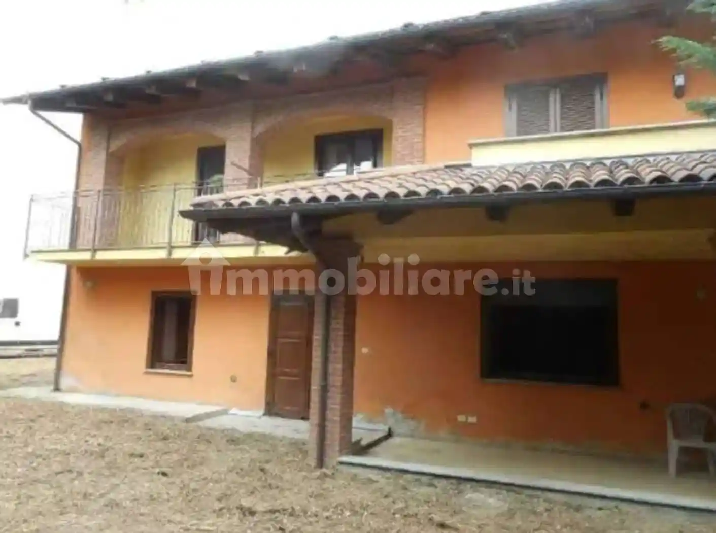 Rustico - Casale in vendita a Cavour