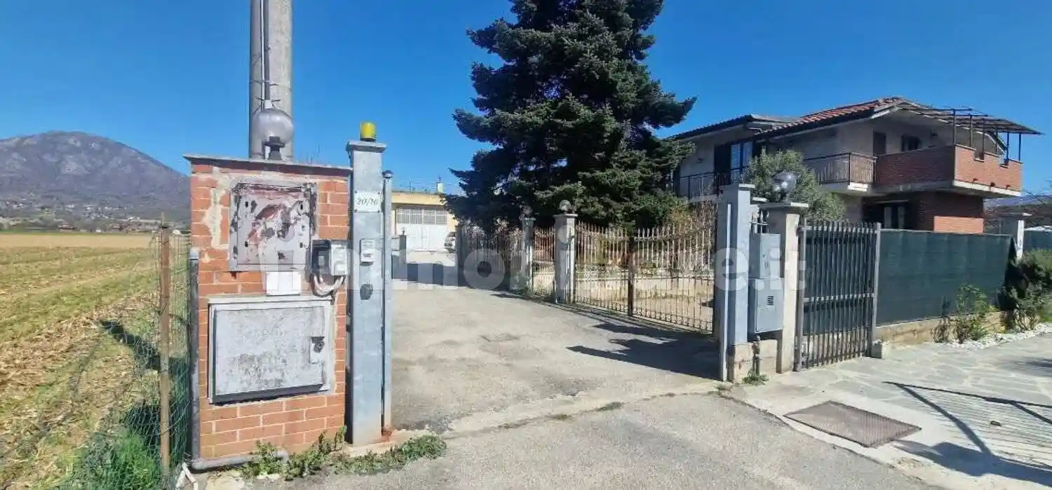 Villa in vendita a Frossasco