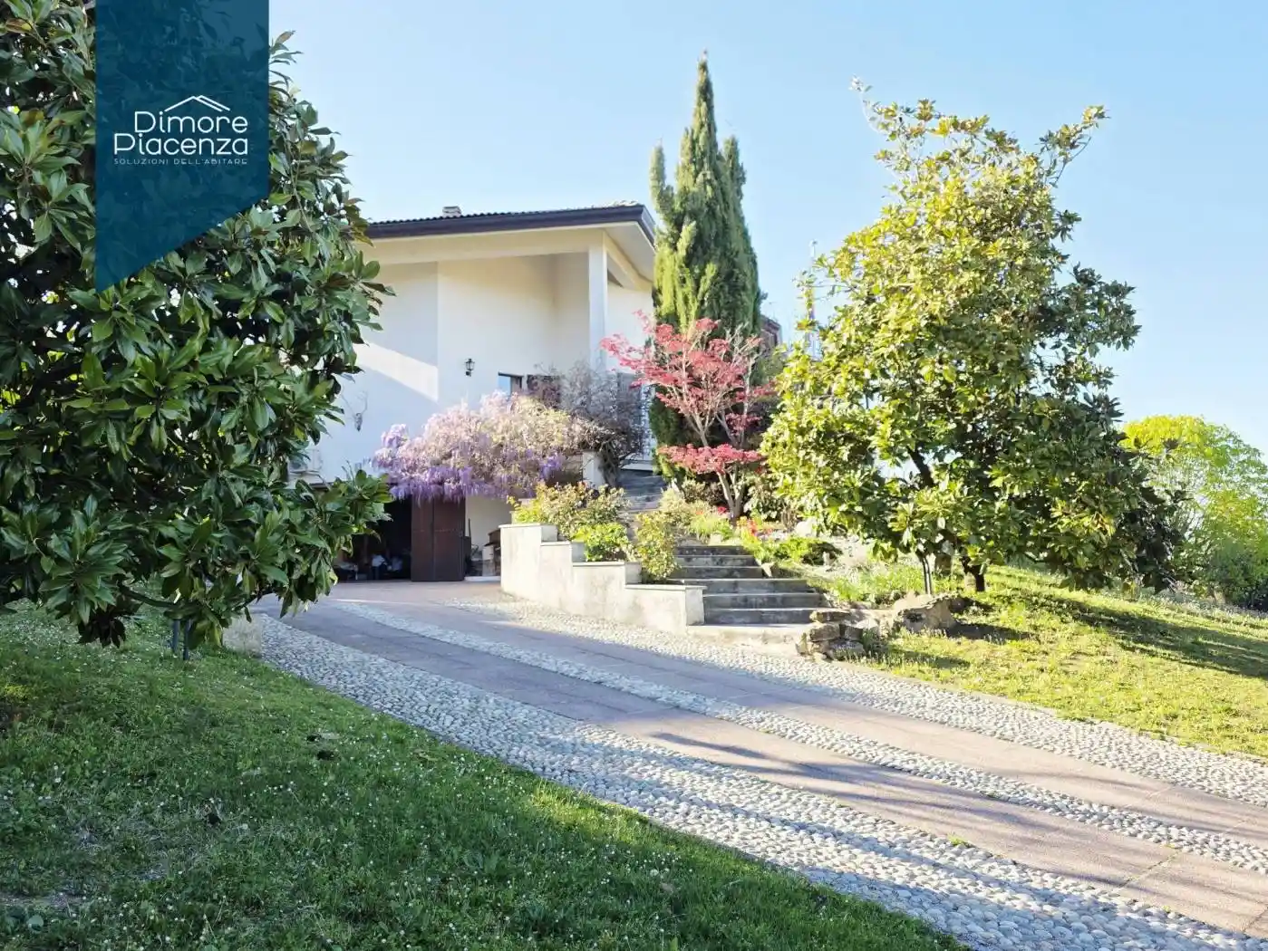 Villa in vendita a Gazzola