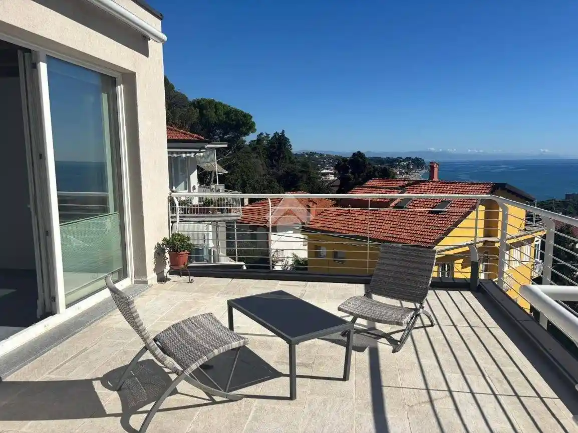 Appartamento in vendita a Albissola Marina