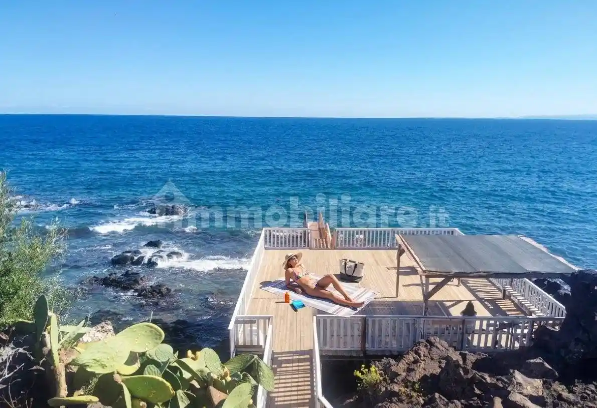 Appartamento in affitto a Aci Castello