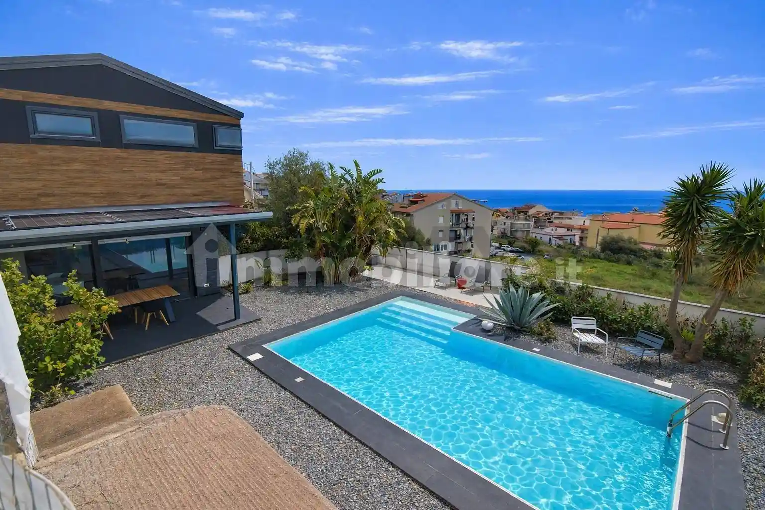 Villa in vendita a Santa Teresa di Riva