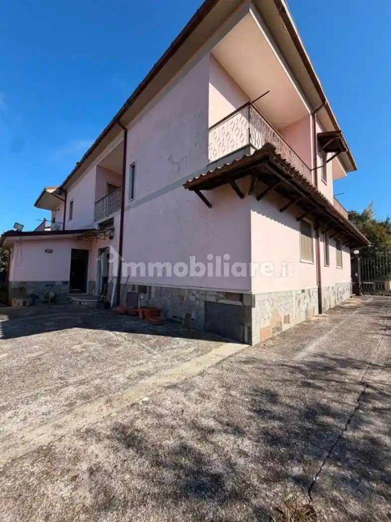 Villa in vendita a Colleferro
