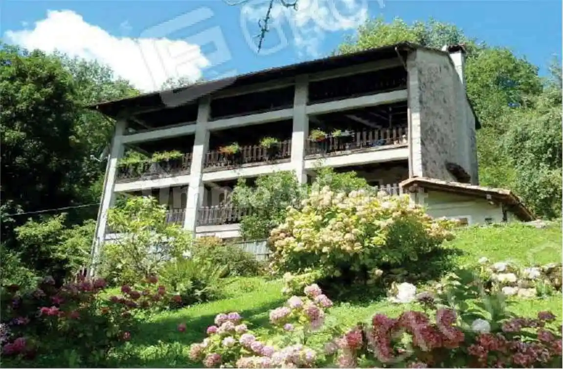 Appartamento in vendita a Frisanco