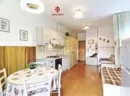 Palazzo - Stabile in vendita a Golfo Aranci