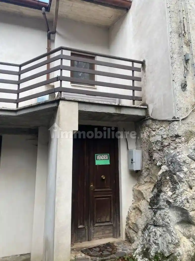 Appartamento in vendita a Pescorocchiano