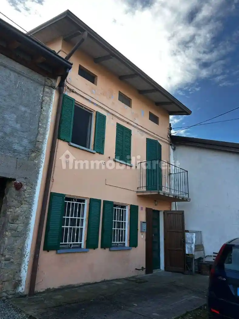 Rustico - Casale in vendita a Casina