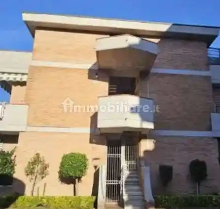 Appartamento in vendita a Luni