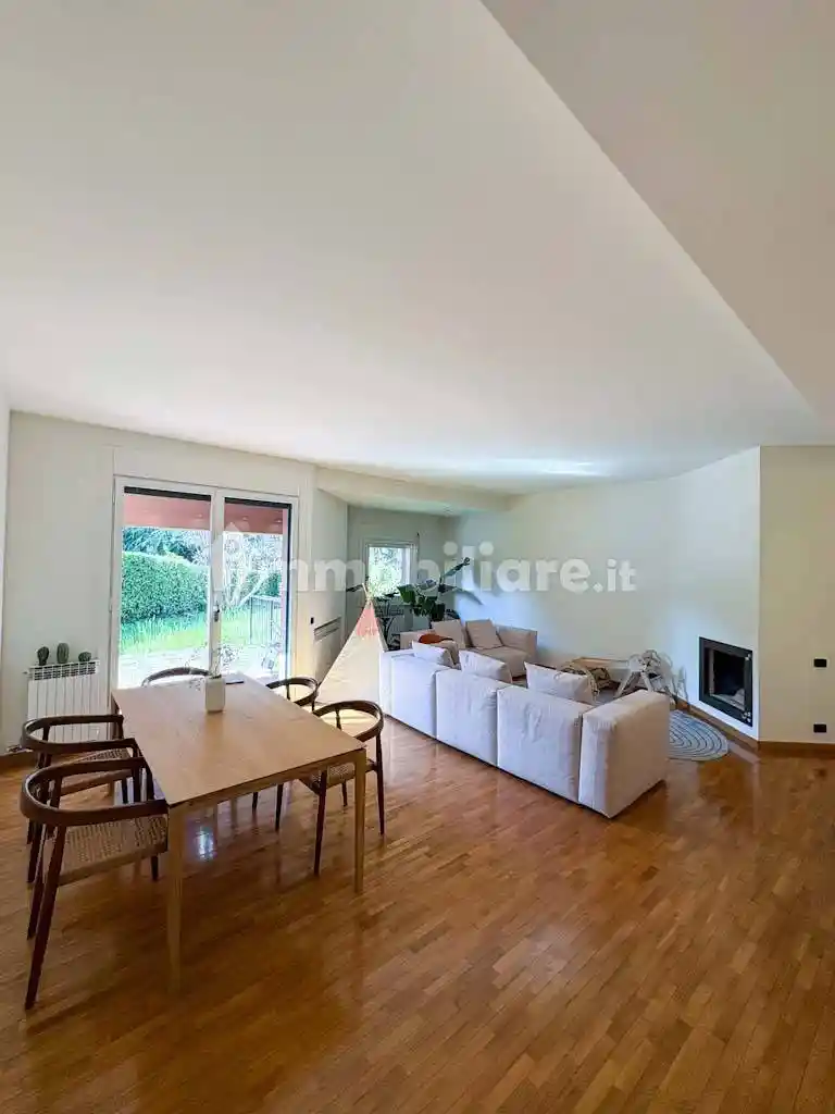 Villetta a schiera in vendita a Lesmo