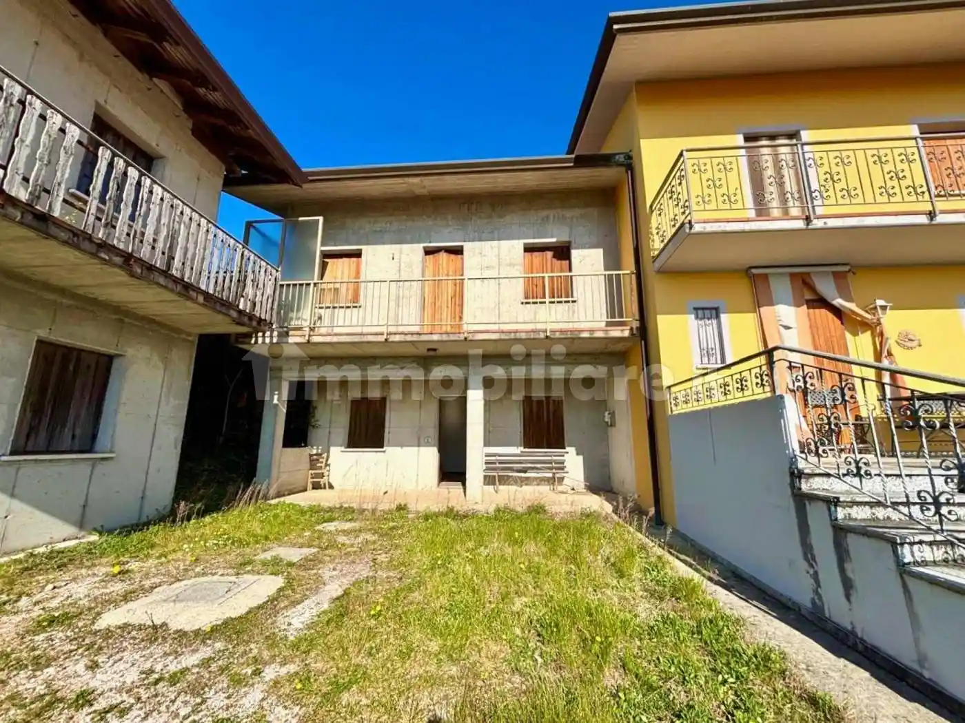 Villa in vendita a Vito d'Asio