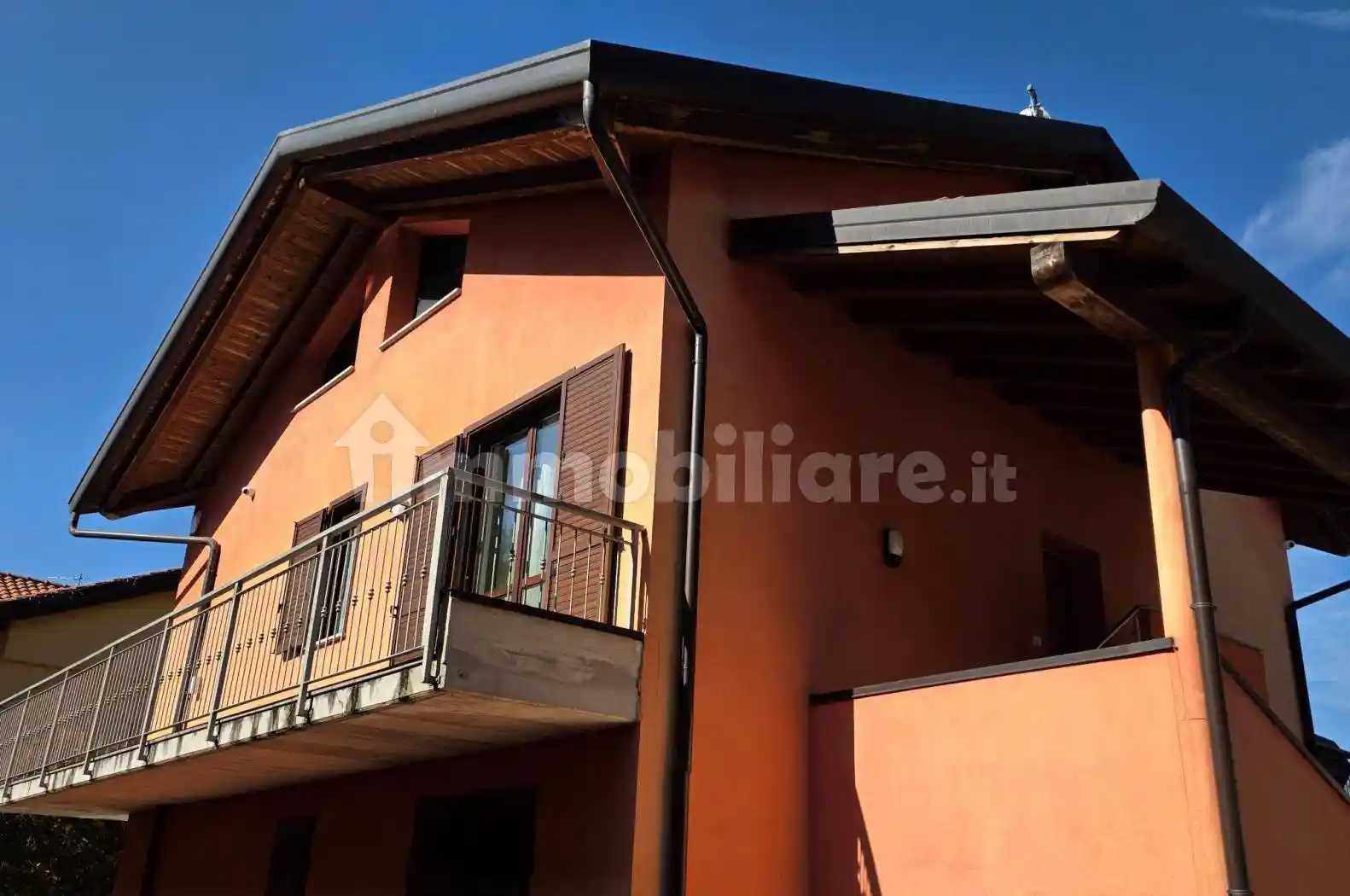 Villa in vendita a Proserpio