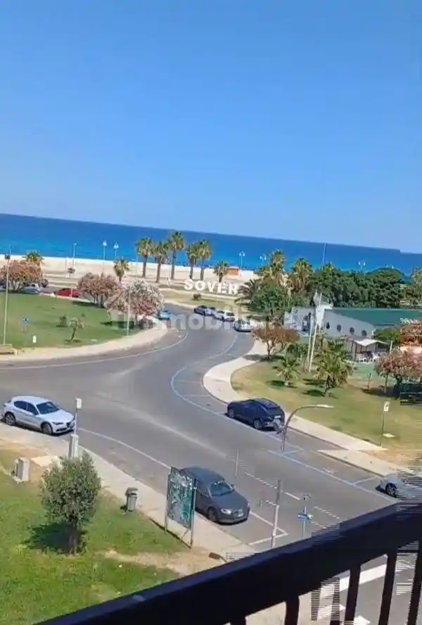 Appartamento in affitto a Soverato