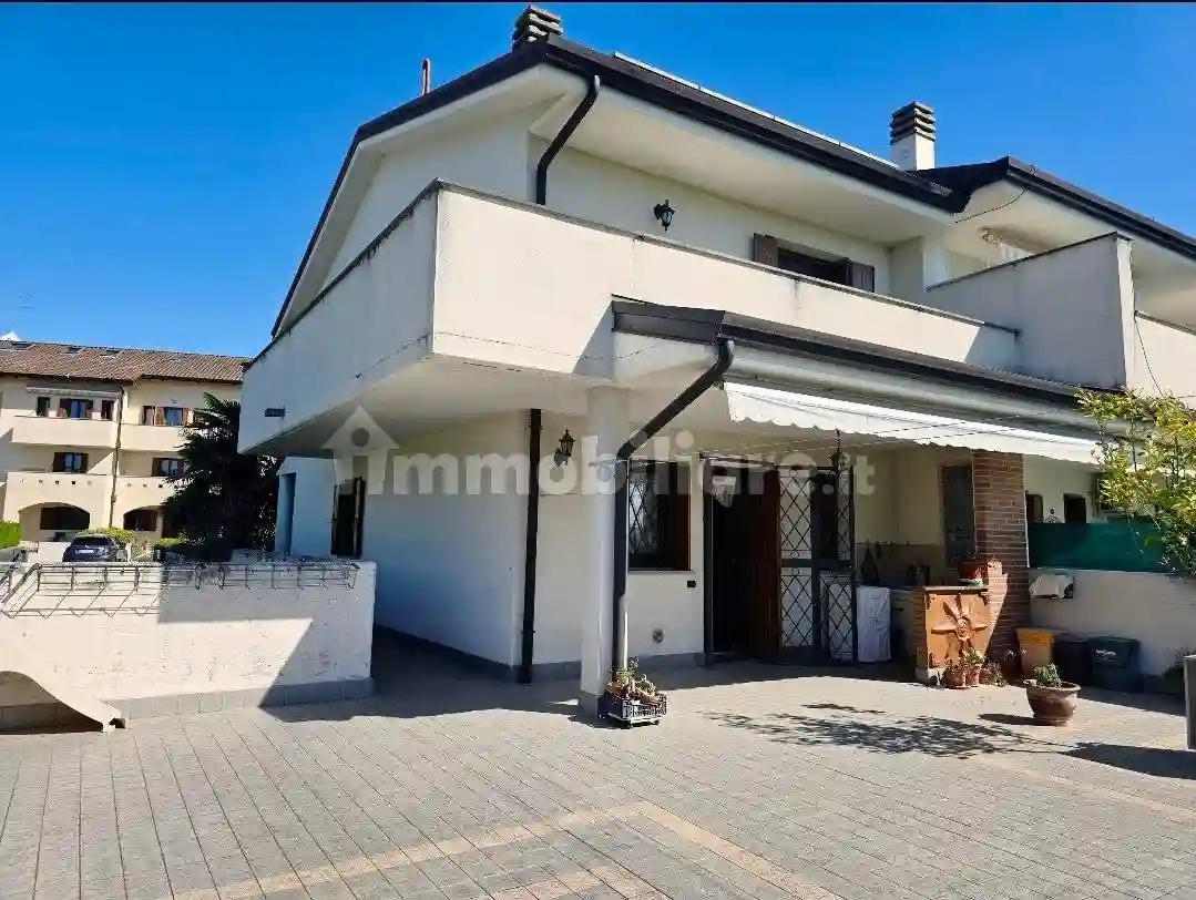 Villetta a schiera - foto 2