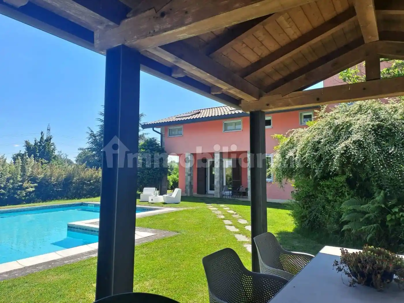 Villa in vendita a Varese