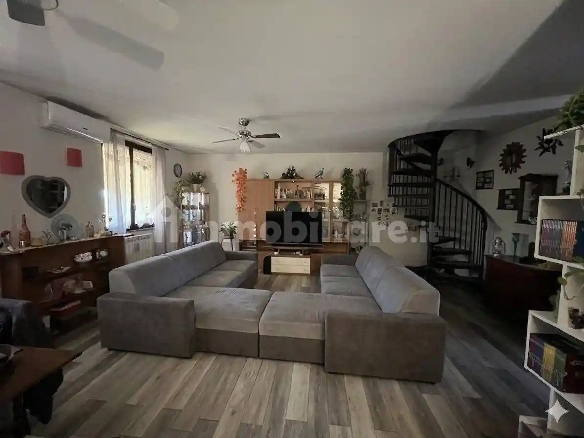 Appartamento in vendita a Zinasco