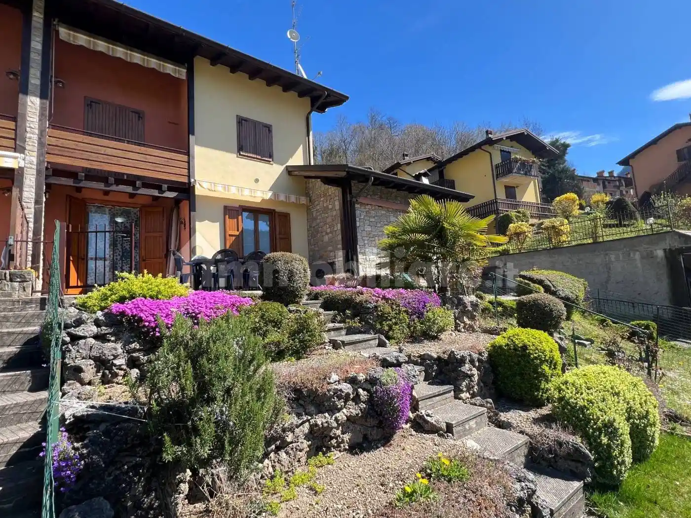 Appartamento in vendita a Oltressenda Alta