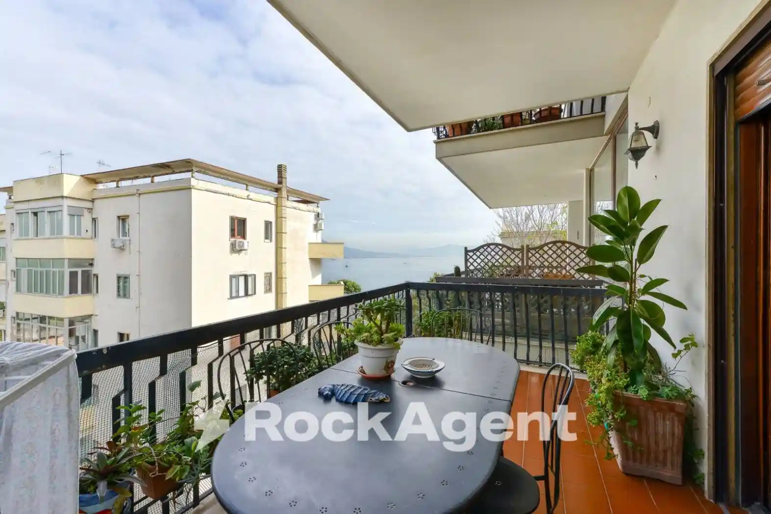Appartamento in vendita a Napoli