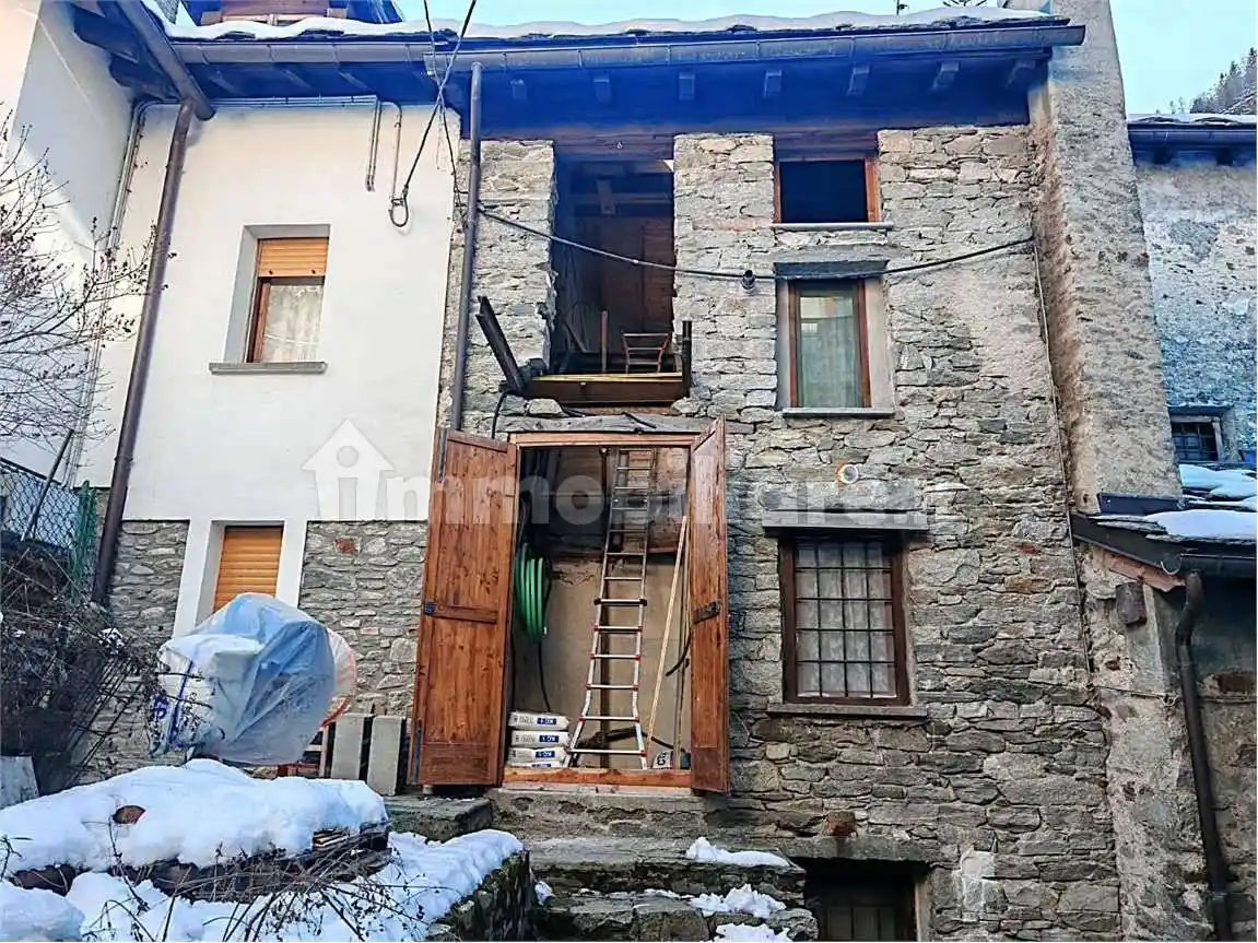 Appartamento in vendita a Gaby