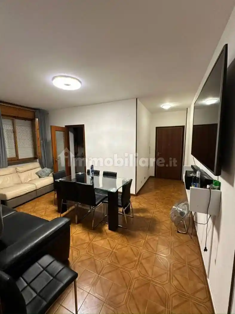 Appartamento in vendita a Modena