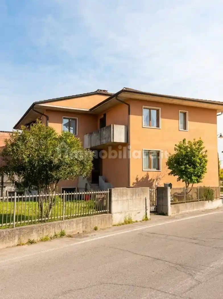 Appartamento in vendita a Castel d'Azzano