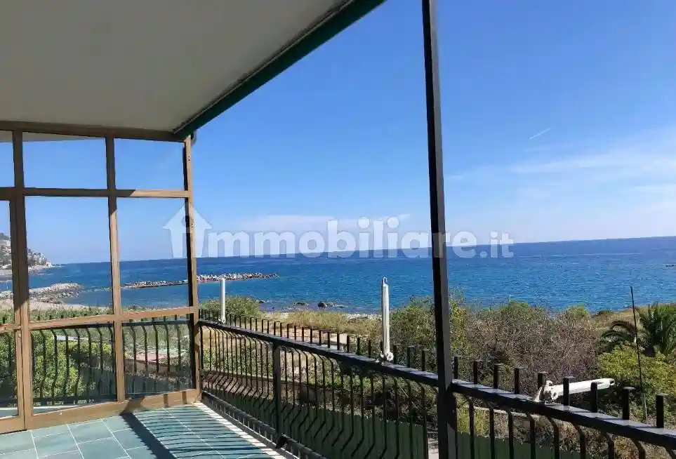 Appartamento in vendita a Ospedaletti