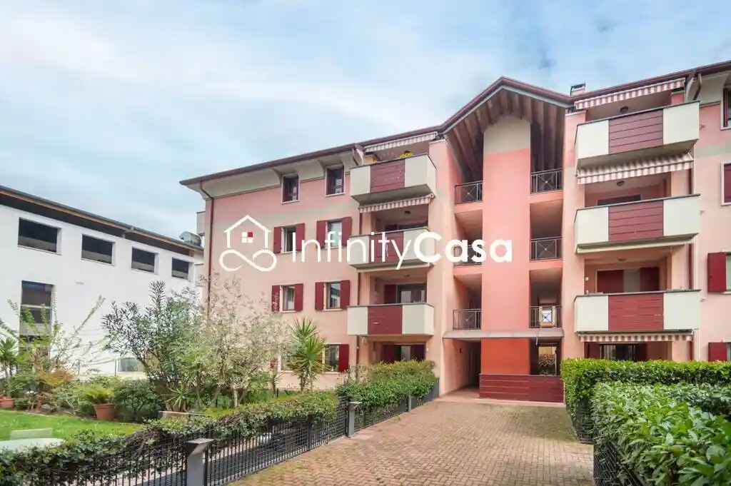 Appartamento in vendita a Sommacampagna