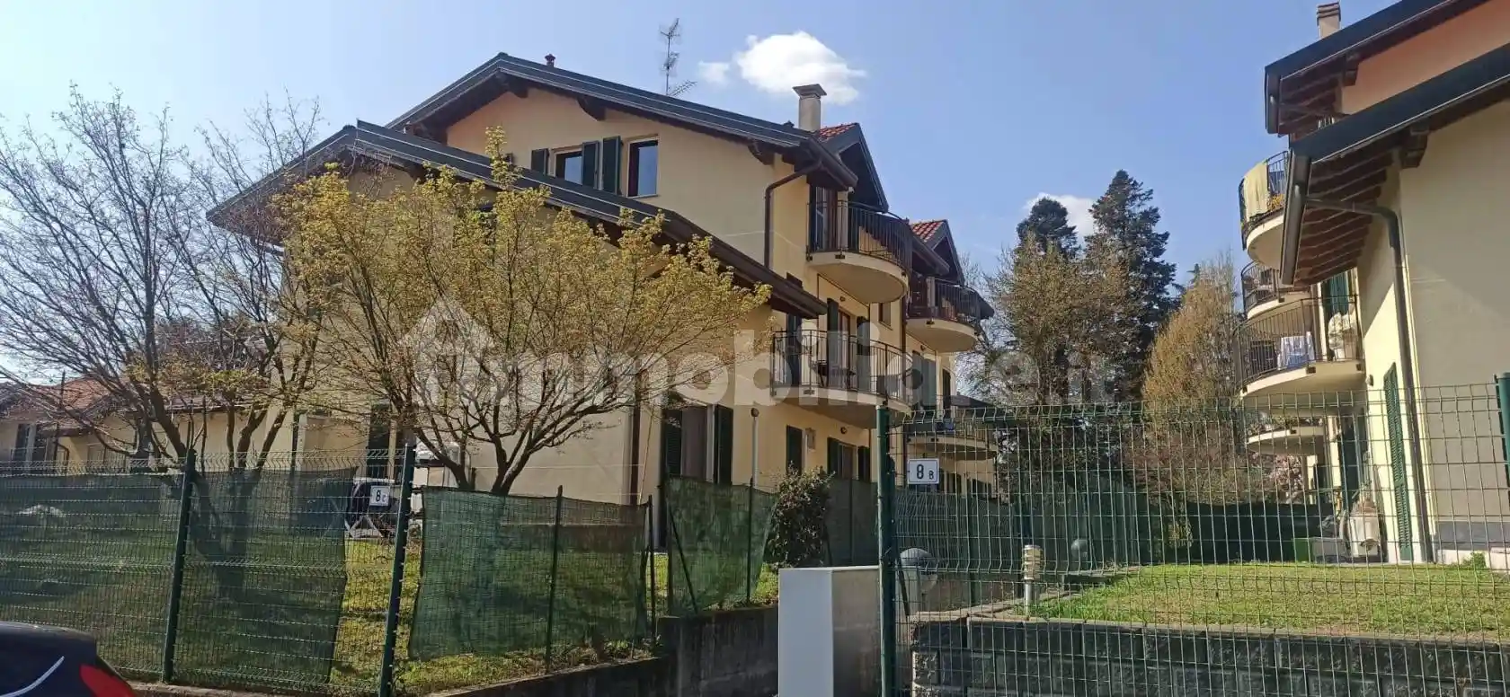 Appartamento in vendita a Varano Borghi