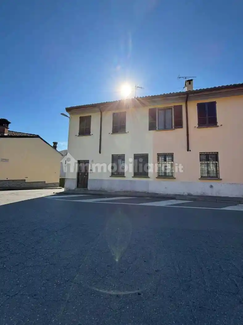 Casa indipendente in vendita a Cremona